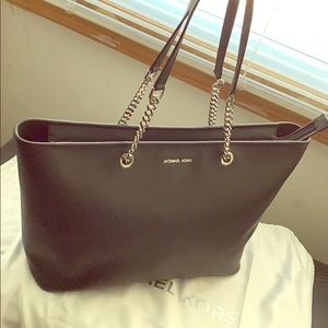 Michael Kors Large Saffiano Jet Set Tote